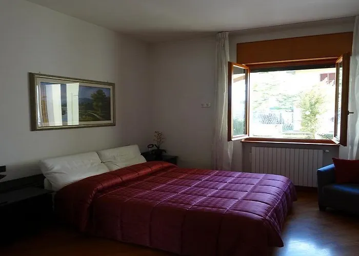 B&b-residence Raggio Di Sole לינה וארוחת בוקר 2*