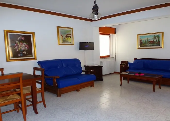 לינה וארוחת בוקר B&b-residence Raggio Di Sole קסטל די סנגרו